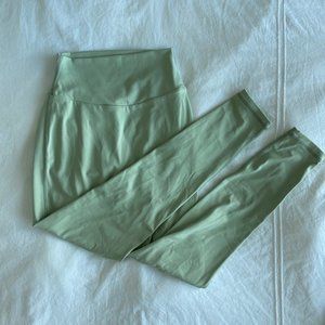 GREEN PCHEE BUM SCRUNCH BUTT LEGGINGS